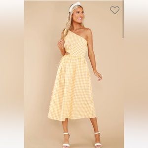 All The Excitement Yellow Gingham Midi Dress worn one time and dry cleaned